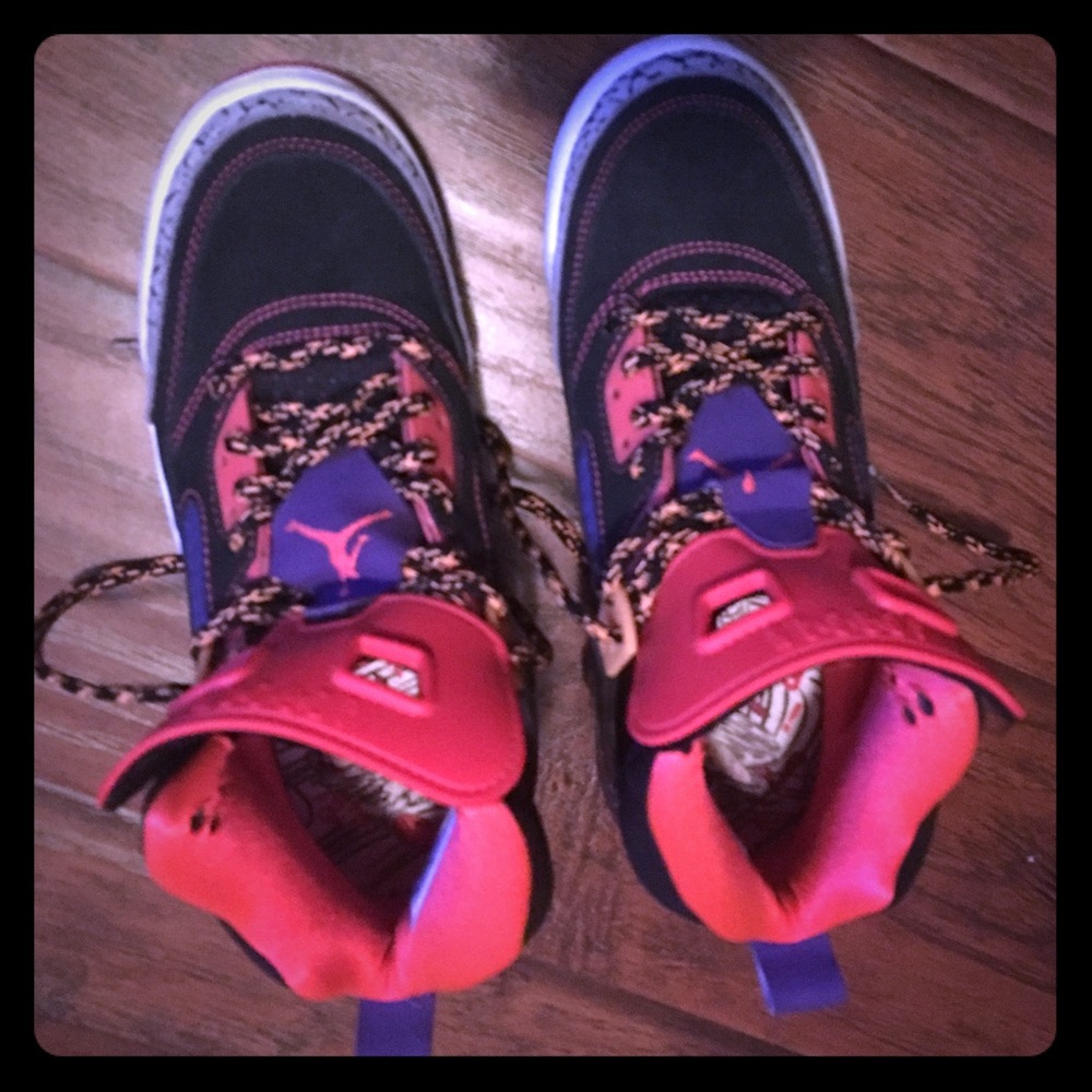 Kids Air Jordan Taz shoes